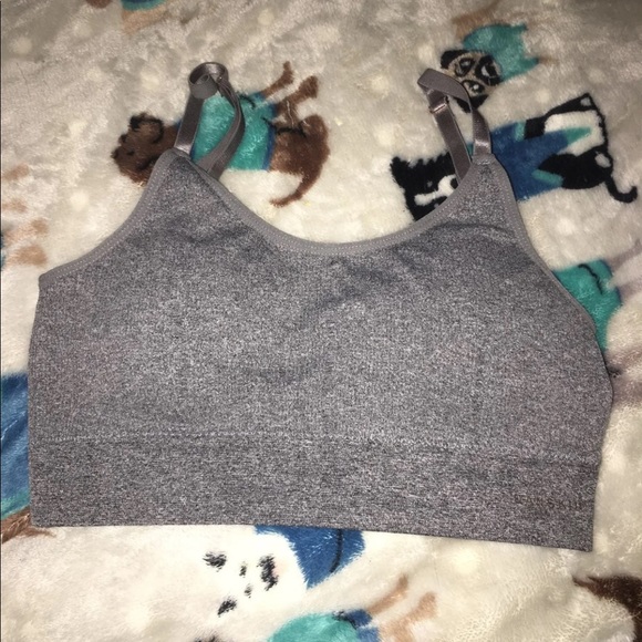 Sports bra bundle - Picture 2 of 3